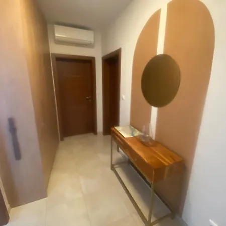 Aupark Peacock شقة بييشتِني